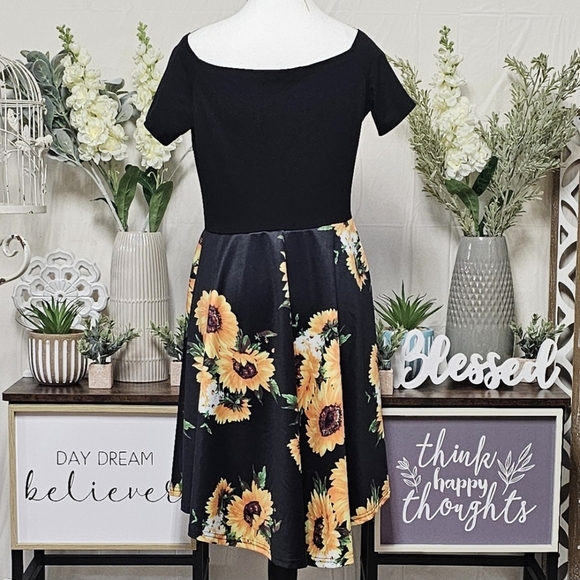 SARIN MATHEWS | OFF-THE-SHOULDER SUNFLOWER TWIRL DRESS - NWOT! - Picture 10 of 16